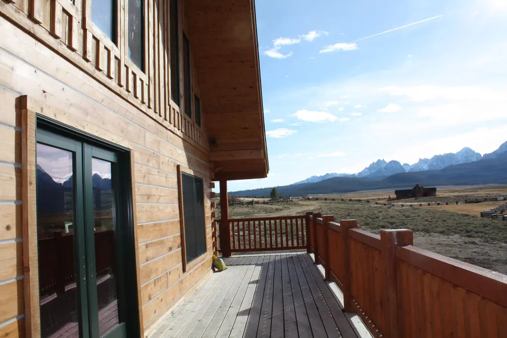 Log home