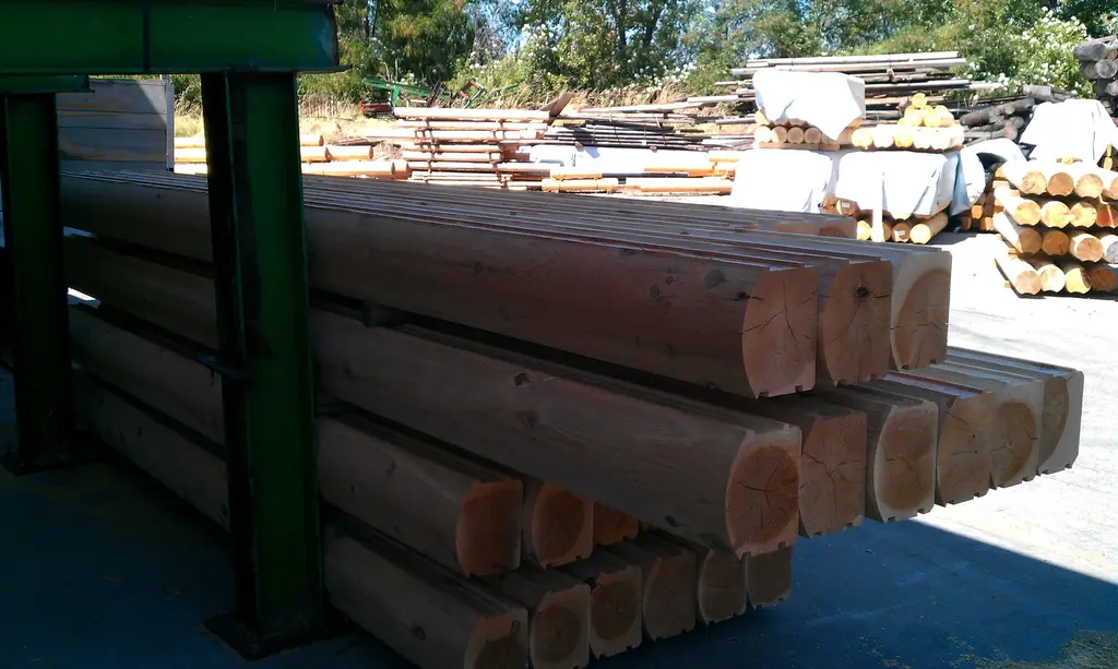 Log home