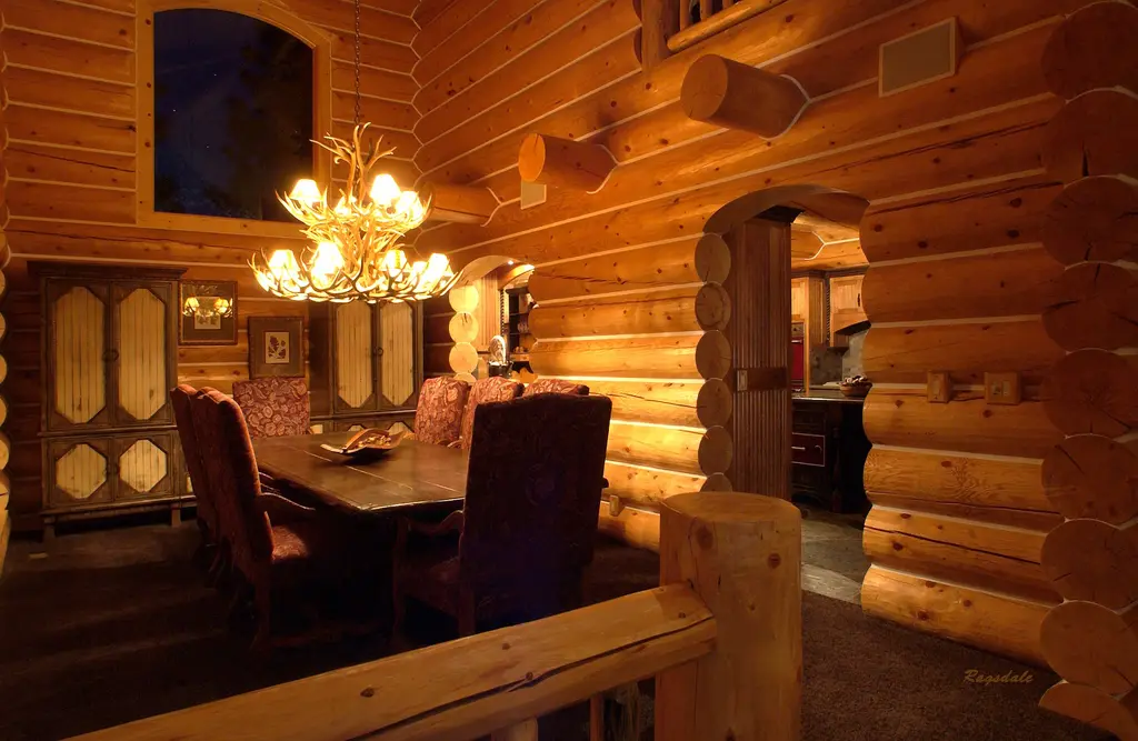 Log home