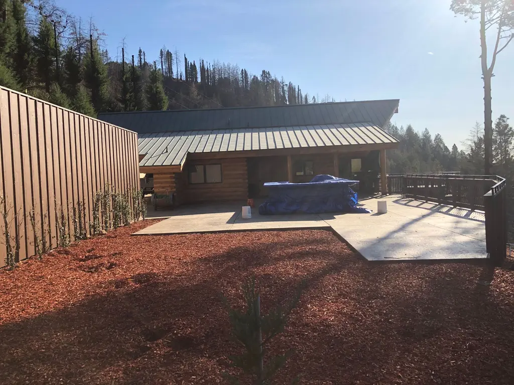 Log home