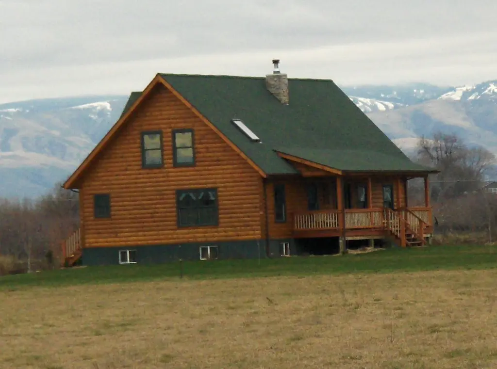 Log home