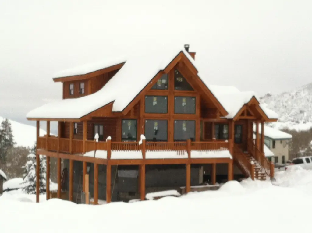 Log home