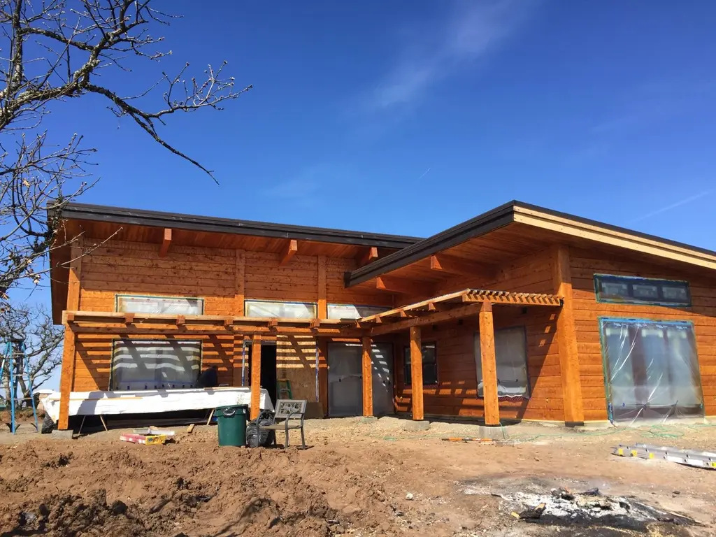 Log home