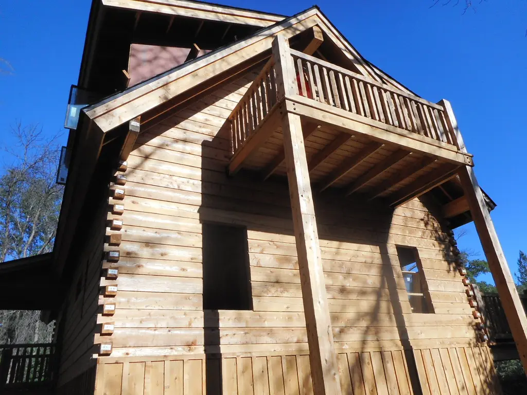 Log home