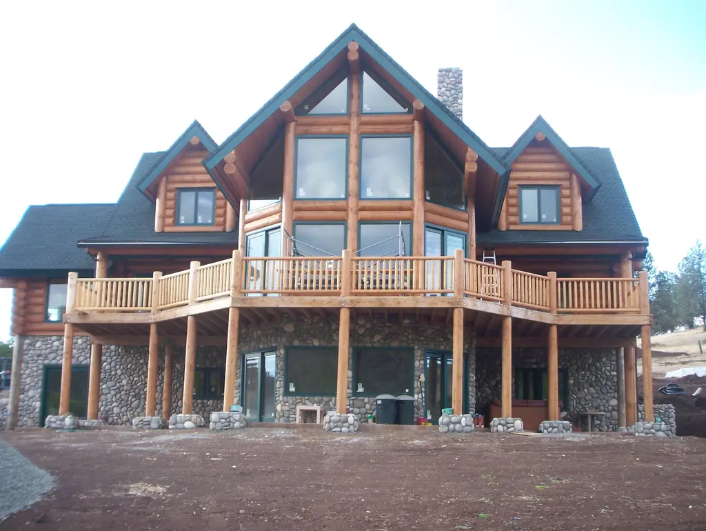 Log home