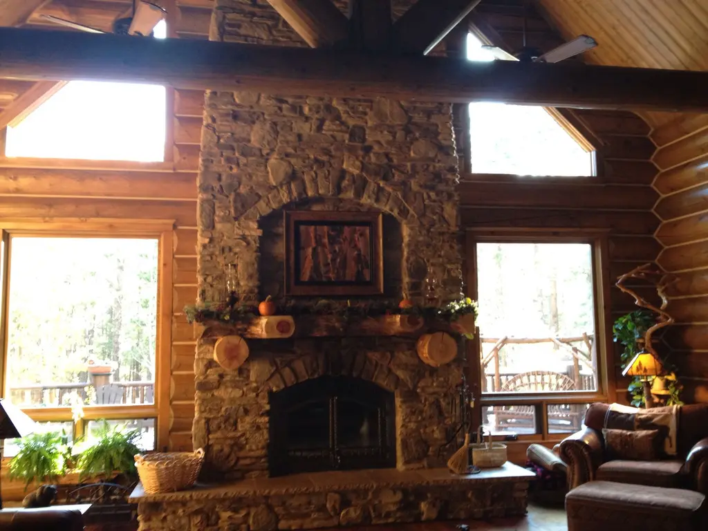 Log home