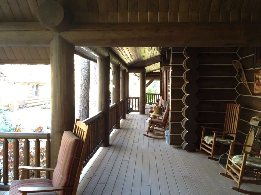 Log home