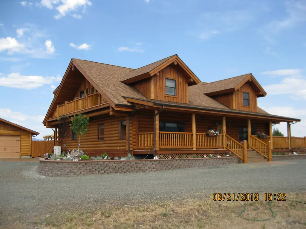 Log home