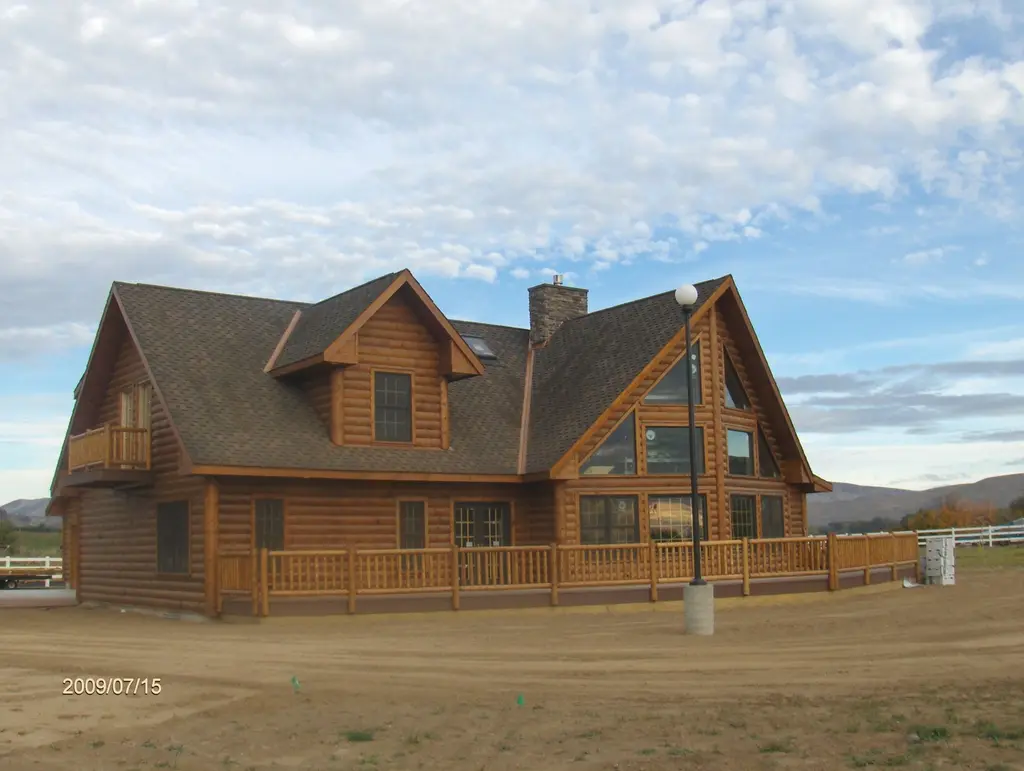 Log home