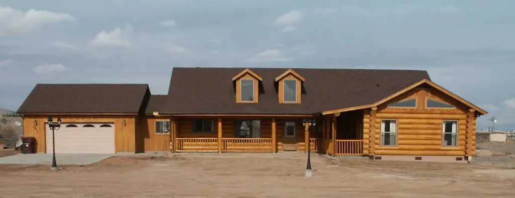 Log home