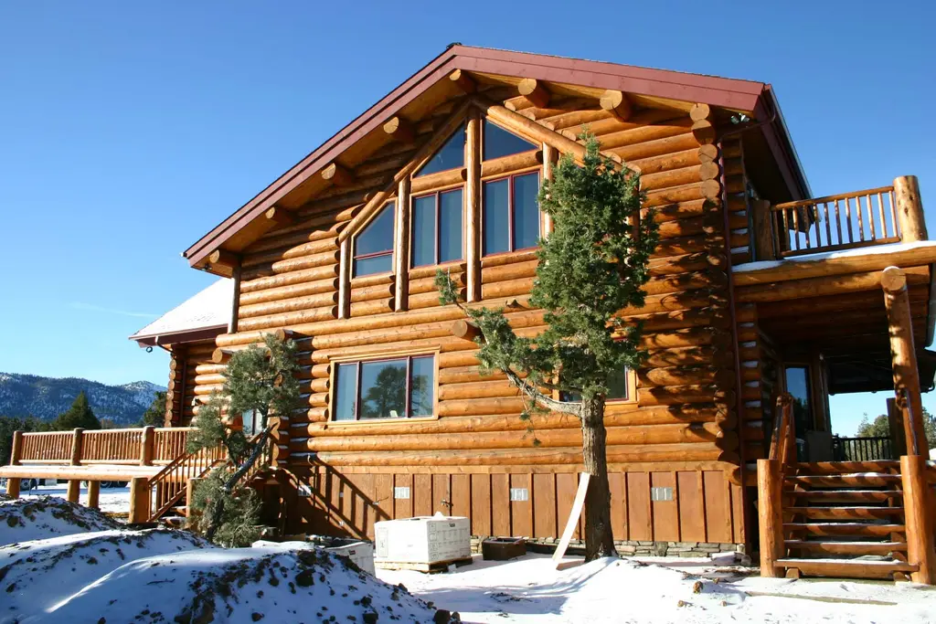 Log home