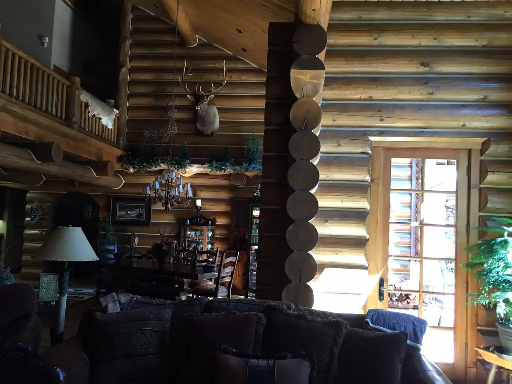 Log home