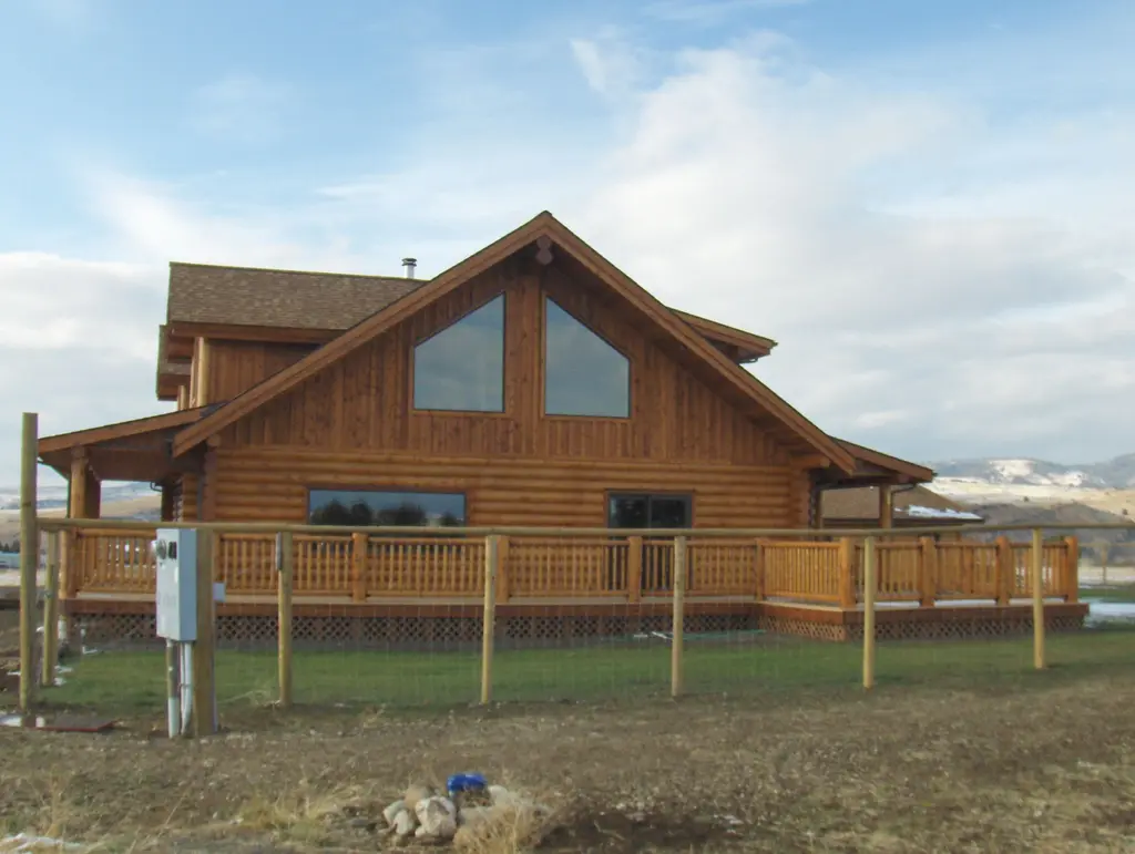 Log home