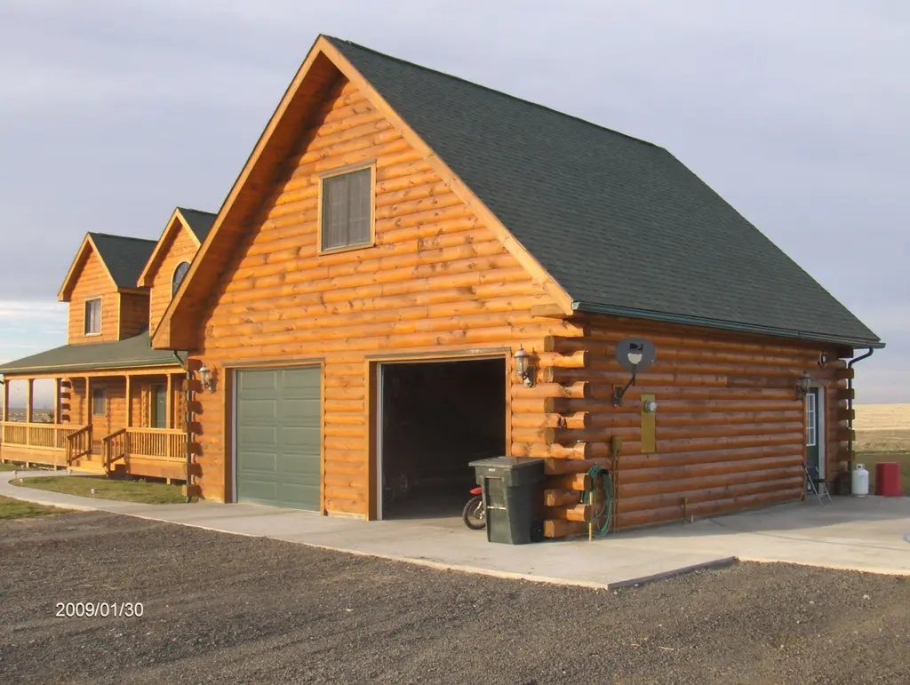 Log home