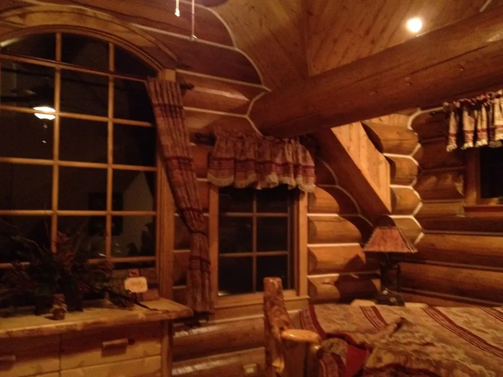 Log home