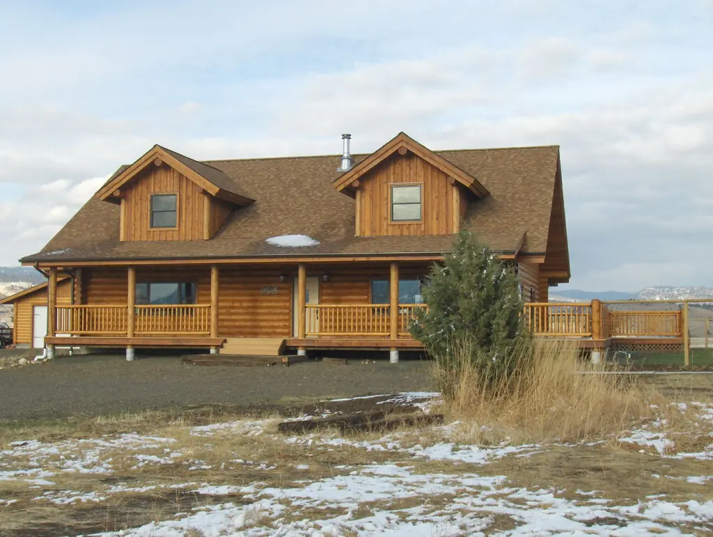 Log home