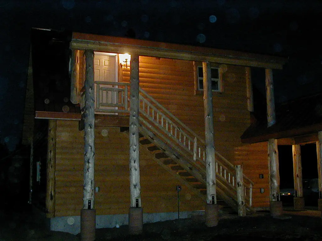 Log home