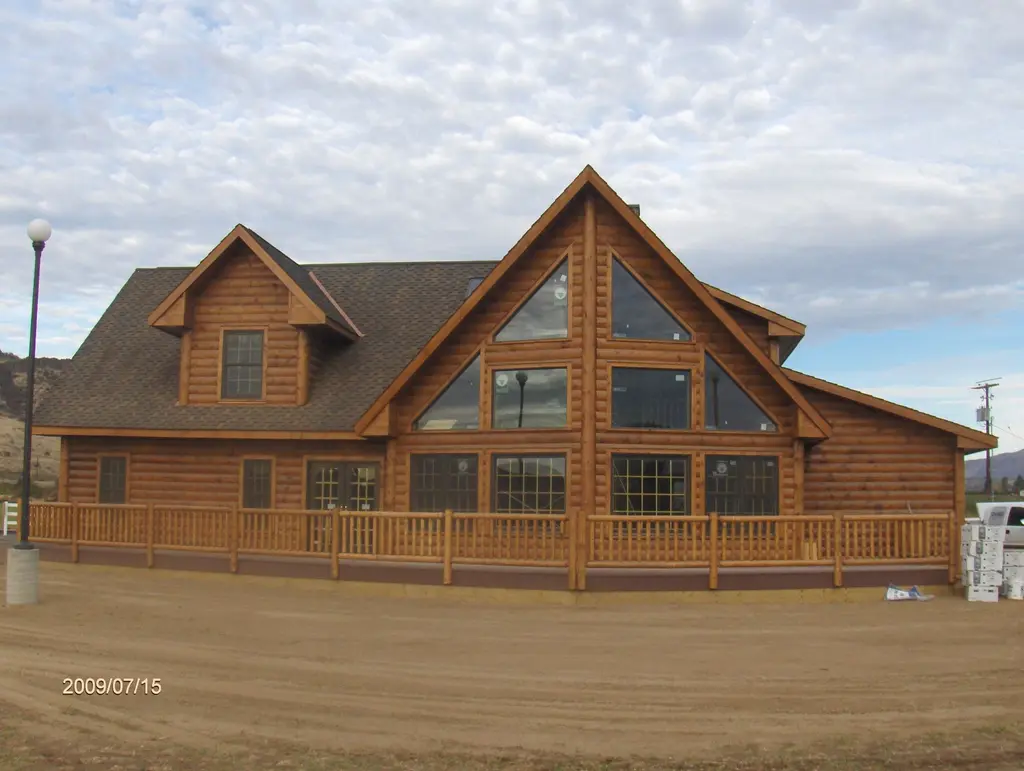 Log home