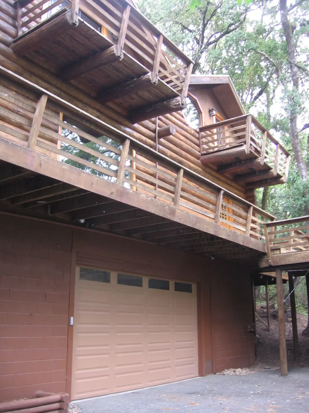 Log home