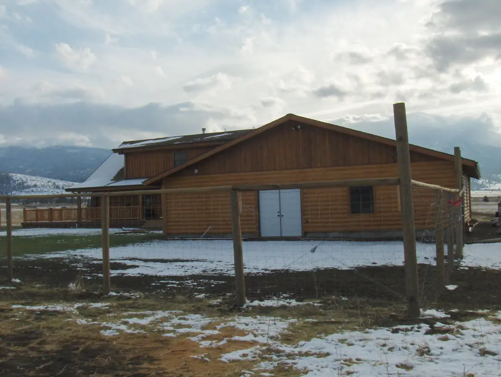 Log home