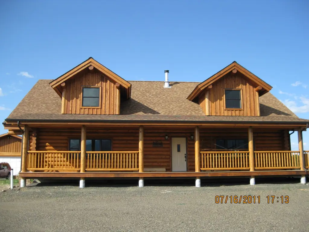 Log home