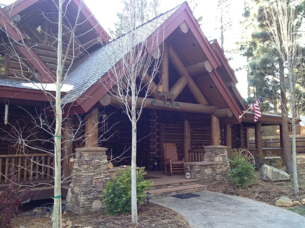 Log home