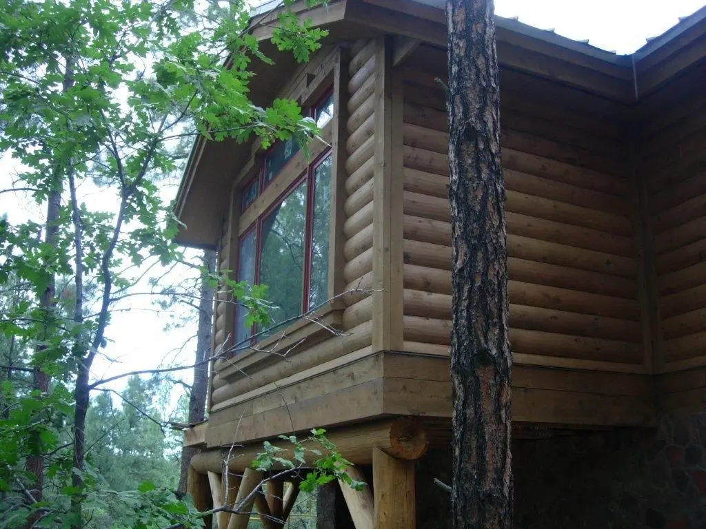 Log home