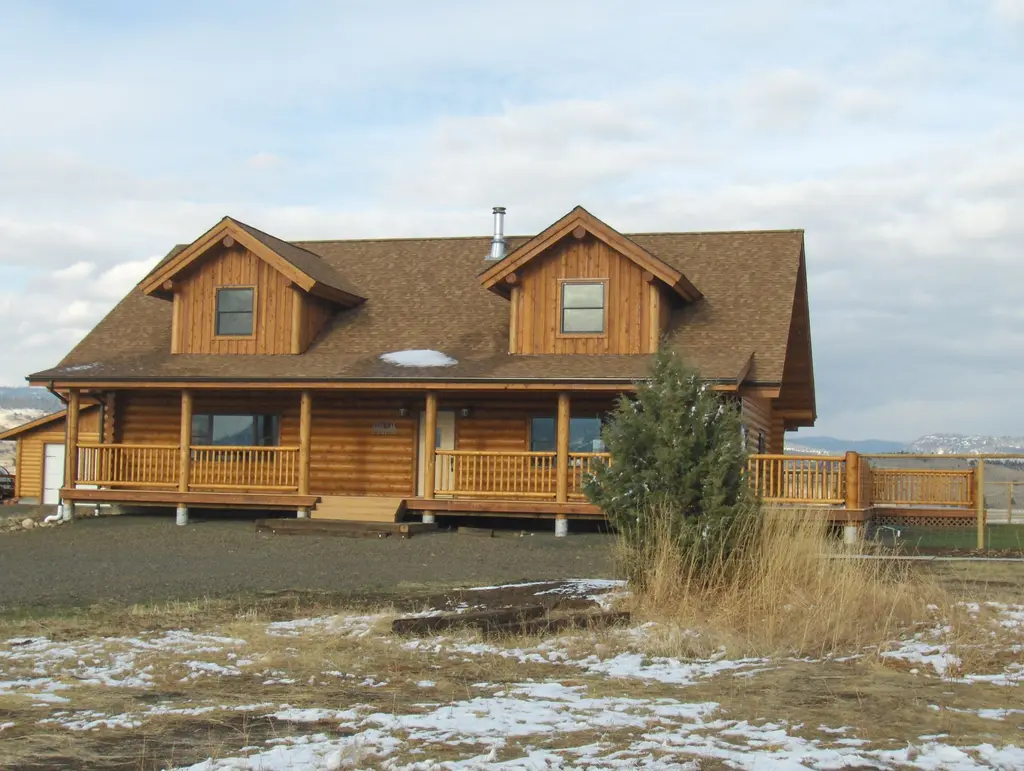 Log home