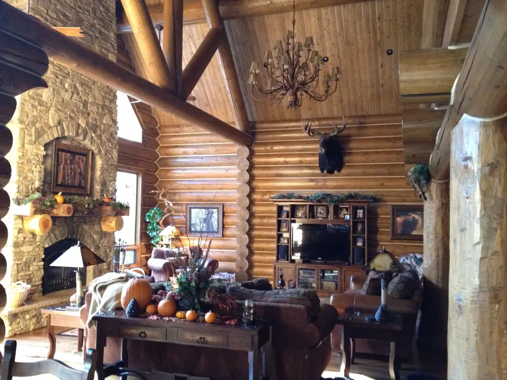 Log home