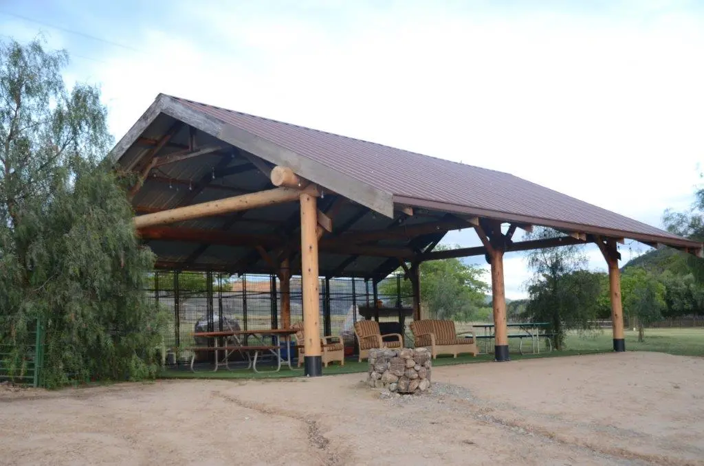 Log home