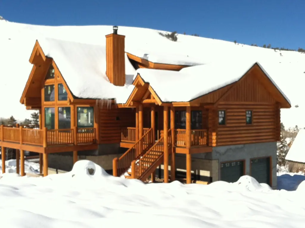 Log home
