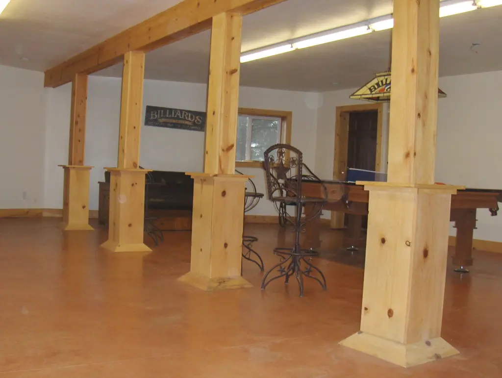 Log home