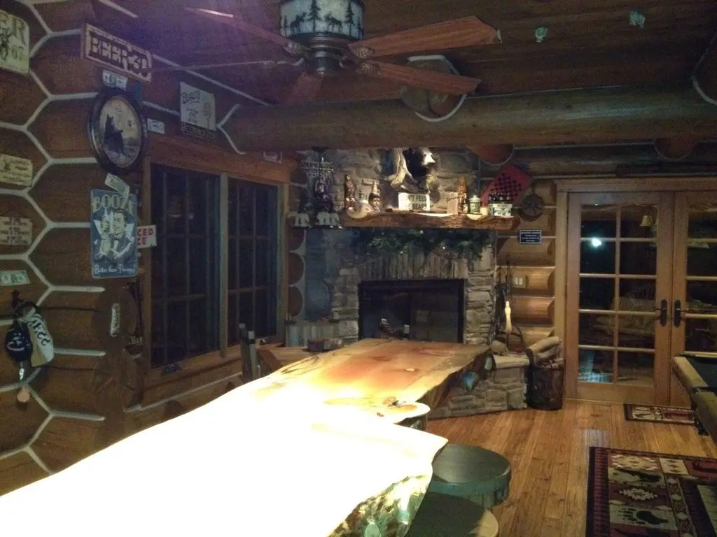 Log home