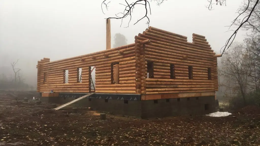 Log home