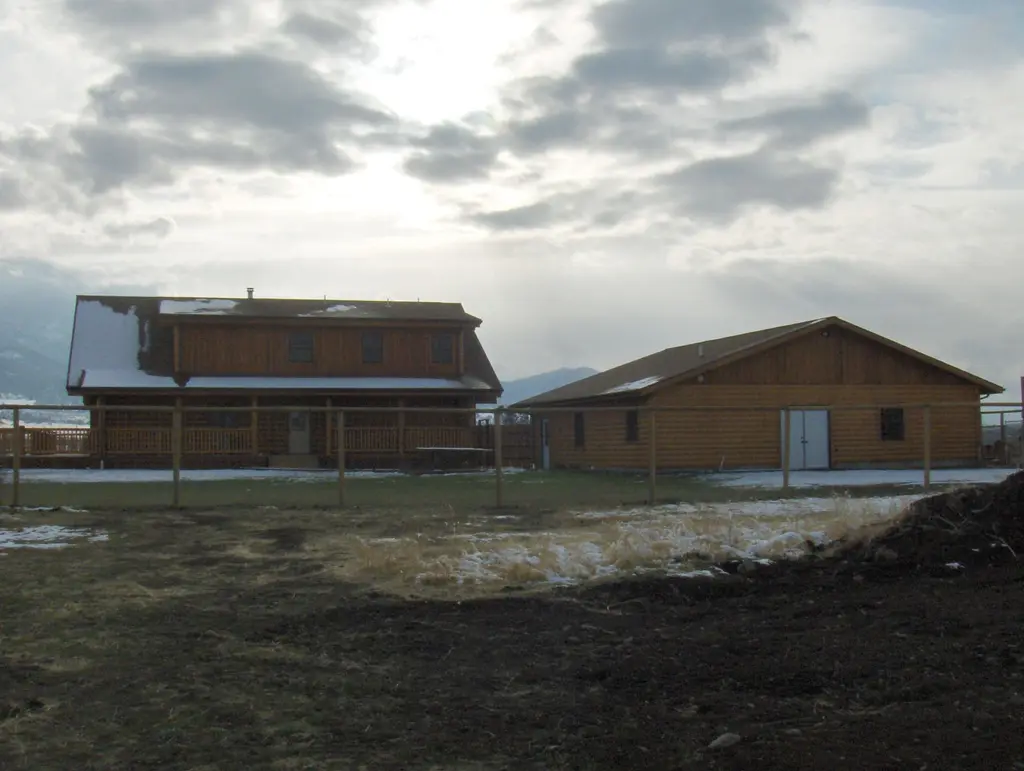 Log home