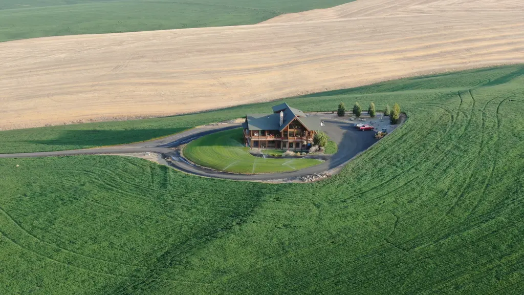 Log home