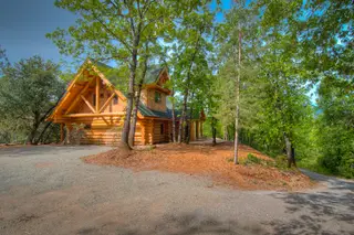Log home