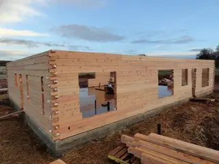Log home