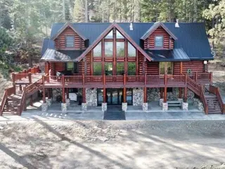 Log home