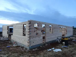 Log home